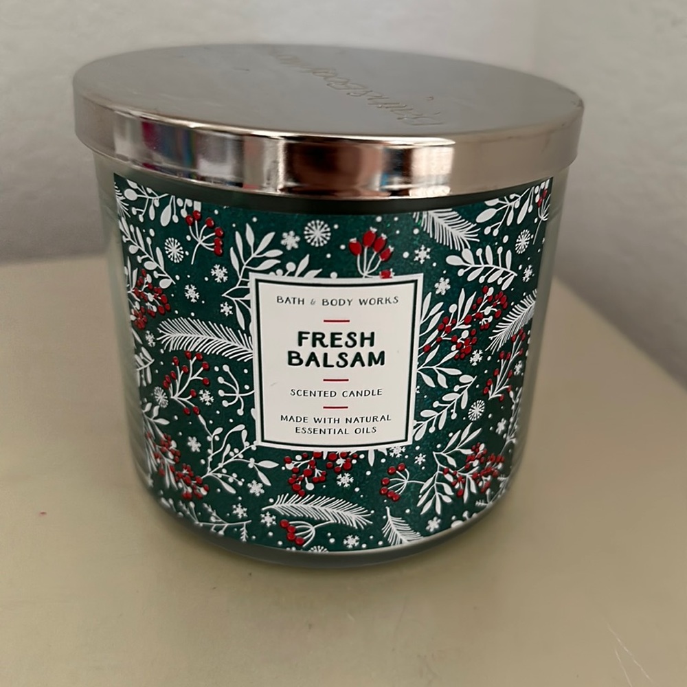 Bath & Body Works Fresh Balsam Candle 14.5 oz
